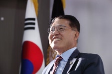[인터뷰] 정운천 합법경마 위해 제도마련 시급