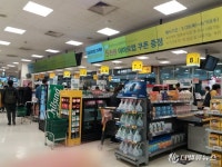이마트는 올인 롯데마트는 효율화...상반된 경영전략