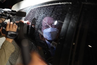 '산업부 블랙리스트' 의혹 백운규 전 장관 영장 기각...