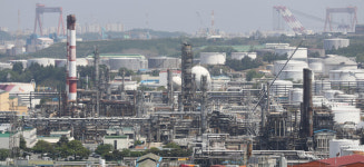 정유업계, 수출도 10년 만에 최대...넘치는 곳간에 성과급·횡재세 논란