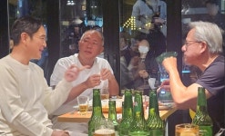 경주 상권 활황·깐부치킨 잭팟…유통가 APEC 2025 특수 황금기