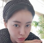 박연수, 럽스타그램 중? 사진 올려달라는 분들이 계셔서..햇살이 너무 좋은 오후♡