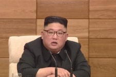 김정은 사망설·건강이상설 등 불명확?..