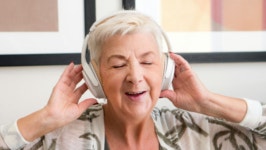 음악이 노년의 뇌를 지킨다…치매 위험 최대 39% 감소