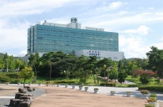 코로나19 사태 “K방역 찬사 무슨 소용, 임금체불부터 해결하라”