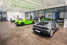 람보르기니, 동대문에 신규 서비스센터..공식 인증 중고차 사업도