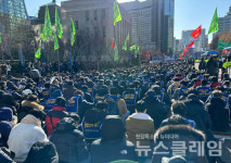 안전 위협하는 구조조정계획 철회하라[서울교통공사노조 총파업 출정식]