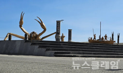 [오, 여행] 가없는 푸른바다가 간직한 치열했던 삶의 모습