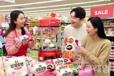 10월 한파에 호빵·패딩 출격… 진열대는 벌써 겨울 모드