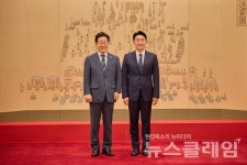 강훈식 