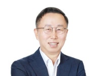 이건준 대표 편의점 CU, 30년만에 1만5천개 점포 개장