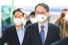 LH직원들, 부동산 회사 차려 땅 투기…중개사와 결탁도