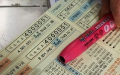 실질소득 -1.1%, 2분기 째 뒷걸음…난방비·이자지출 역대 최대