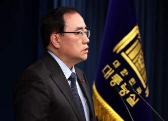 김성한 국가안보실장 전격 사퇴…
