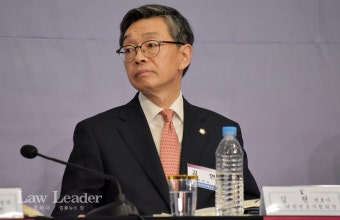장성근 변호사, 공수처장 후보 추천위원 사임…법조계 