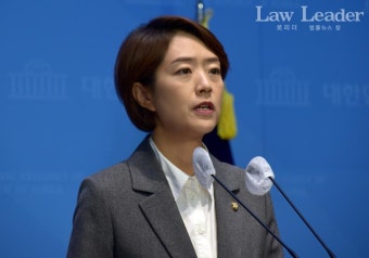 고민정 