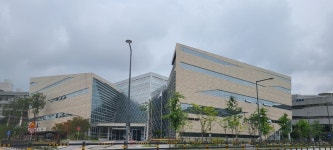 수영장 등 체육시설, 빨리 완공됐으면 좋겠어요