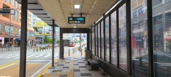 지금도 괜찮은데... 아파트 한 채값 새 BRT 정류장 건설중