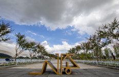 푸른 하늘, 뭉게 구름, 그리고 호수공원