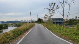세종시 대평동 숲뜰근린공원 가는 용수천 제방도로 확장