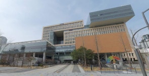 나성동 국세청 직원 1명 코로나… 긴급소독·역학조사