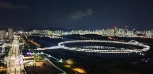 밤에 본 금강보행교, Wonderful !… Fantastic~!