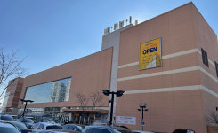 이마트 세종점, 개점 7년 만에 전면 새 단장