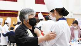 선생님! 저희들 요리 솜씨, 그런대로 괜찮죠