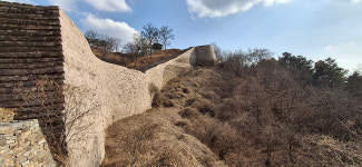 삼년에 걸쳐 쌓았다는 보은 삼년산성