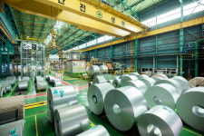 태국, 한국산 도색아연도금강판 최대 33% 관세폭탄…동국제강·세아씨엠 직격탄