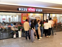 노마스크에 매출 쑥…박가부대&치즈닭갈비, 홀 매출 好好