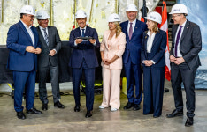 콩스버그 노르웨이 지원으로 독일, 캐나다 잠수함 우위 확보…현지 생산시설 인수 검토