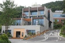 안성 보나카바 스페이스 플러스 갤러리, 기획 전시 익숙하지만 낯선 것들 개최