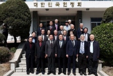 김진표 의장, 정대철 신임 헌정회장 예방... 정치 길잡이 역할 해주시길