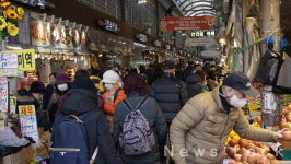 [전국전통시장 탐방기 ㉓ 서울 청량리시장편] 쌀쌀한 날씨에도 북새통...사고 예방 위한 각별한 주의 필요