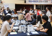 [포토] 안산시장 선거 투표용지 재검표