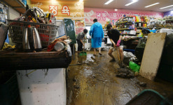 [포토] 엉망이 된 슈퍼마켓