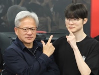 젠슨 황 또 왔다, 8일 출국