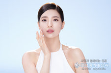 수지, 크리스탈처럼 맑고 투명한 피부…랑콤 화보
