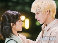 멀푸봄 박지훈·강민아, 입술 닿기 10초 전? 아슬아슬한 투샷!