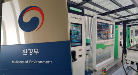 전기차 급속충전소 주유소만큼 늘린다…2025년까지 1만2000곳 목표