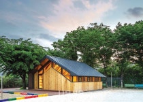 중목구조와 경량목구조 결합이 만들어낸 감성공간, 용암초등학교 숲속공방 Carpenters House