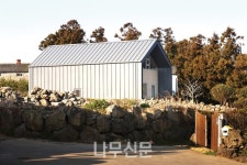 집채만한 유리온실이 있는 제주 애월 산·들·바람집 T