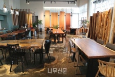 중소기업가구전시장(백조씽크)통원목우드슬랩가구 | 선택받은 1%를 위한 우드슬랩 전시장 '나무로 서울'