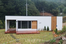 캠핑카 보다 저렴한 별장 아지트…샘플하우스 완공