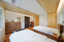 1층 안방과 2층 가족실이 있는 깊은 산속 전원주택