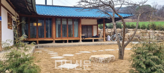 우리 나무로 지은 중목구조 작은 집
