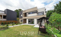 알파룸과 가족실이 특화된 수원 전원주택