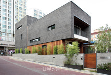 집톡, 14인의 건축사에게 듣는 집짓기 이야기