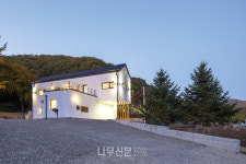 원스 어폰 어 타임 인 38목장 목조주택